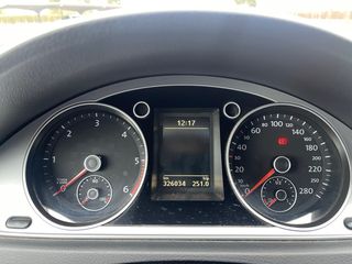 Volkswagen Passat CC 2011