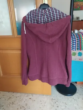 Chaqueta de mujer color granate.Talla M
