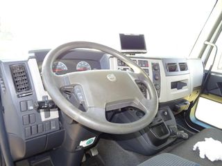 Volvo FL 290.16-CAMIONES GRUA