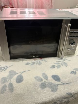 Microondas Taurus Luxus Tronic