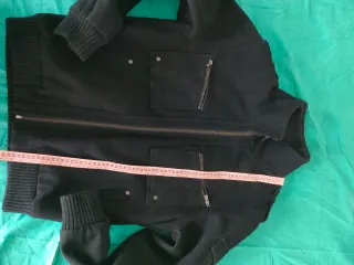 Cazadora negra de paño