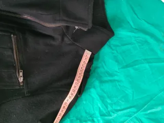 Cazadora negra de paño