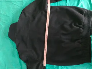 Cazadora negra de paño