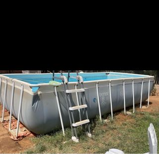 Piscina desmontable azul y blanca