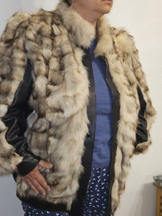 Chaquetón de zorro y piel
