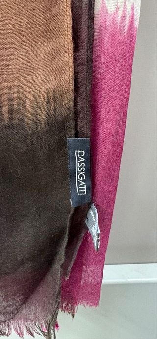 Fular granate y negro