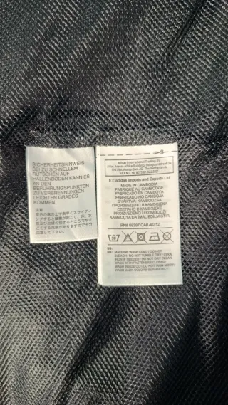 Chaqueta Adidas Embroidered.