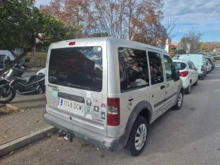 Ford Tourneo Connect 2004