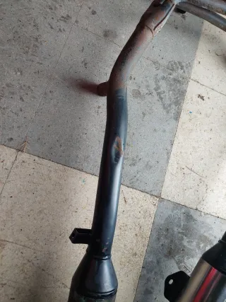 Suzuki GSXF 600 escapes originales años 90