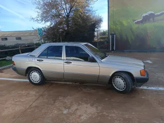 Mercedes-Benz 190D 2.5