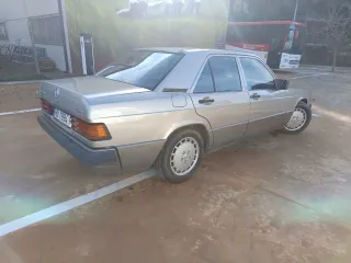 Mercedes-Benz 190D 2.5