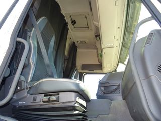 Volvo FMX 500-CAMIONES GANCHO+GRUA