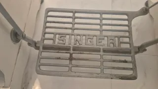 Máquina de coser Singer antigua