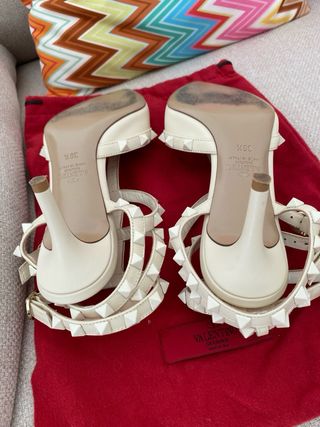 Zapatos Valentino Rockstud Beige/Blanco