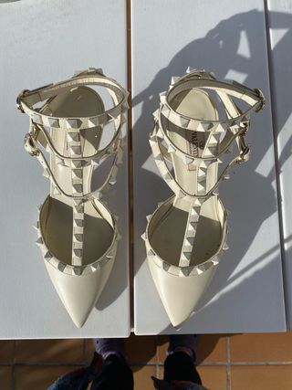 Zapatos Valentino Rockstud Beige/Blanco
