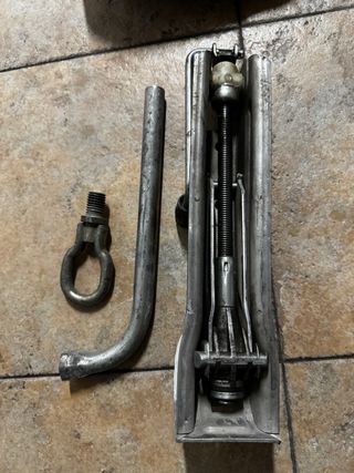 Gato y gancho para León MK1