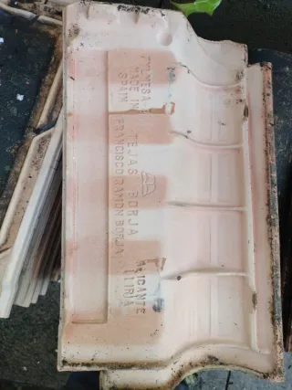 55 m2 Teja Borja Mixta Envejecida. Buen estado