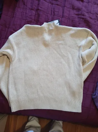 Jersey beige con logo bordado