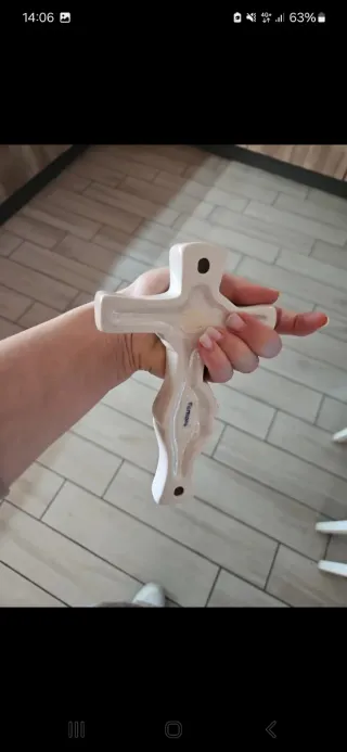 Crocifisso in ceramica bianco