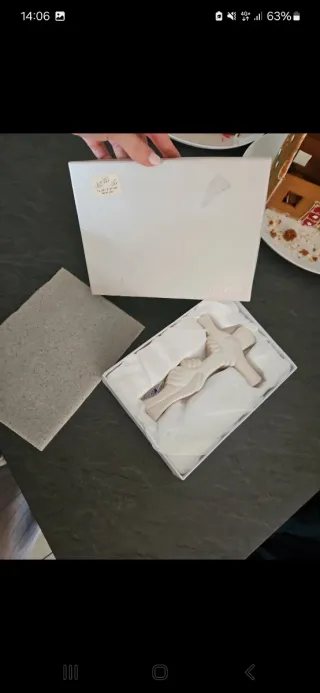 Crocifisso in ceramica bianco