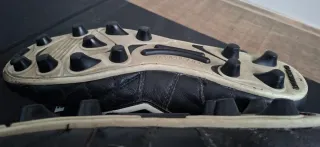 Botas de fútbol Umbro Speciali .Talla 44