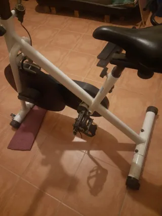 Bicicleta Estática y Spinning Blanca