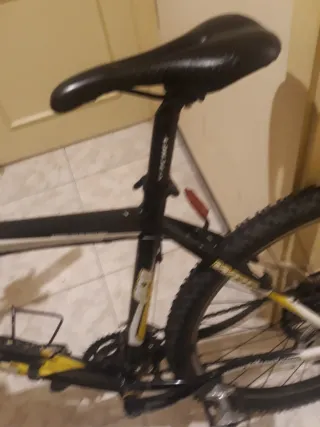 Bicicleta Conor MVP Negra y Amarilla