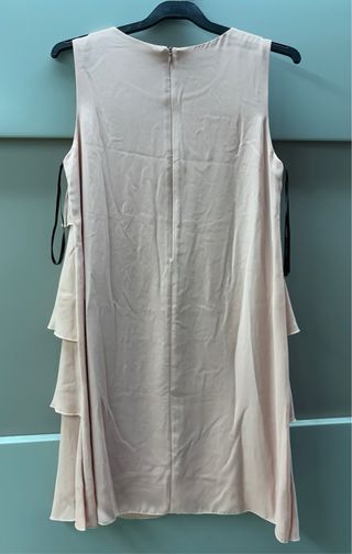 Vestido rosa volantes