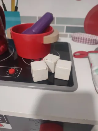 Cocinita de madera para niños