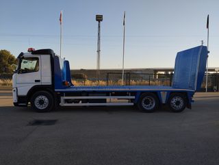 Volvo FM 410-CAMIONES PORTAMAQUINARIAS