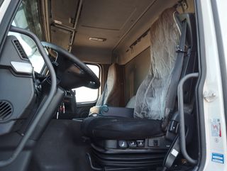 Volvo FM 410-CAMIONES PORTAMAQUINARIAS