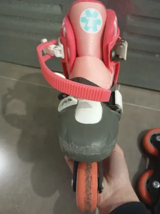 Patines rosas y grises talla ajustable