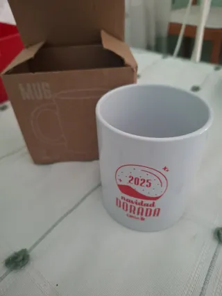 Taza cerámica Navidad 2025 Dorada
