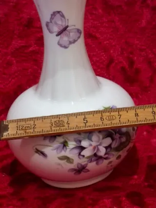 Jarrón inglés de porcelana con flores