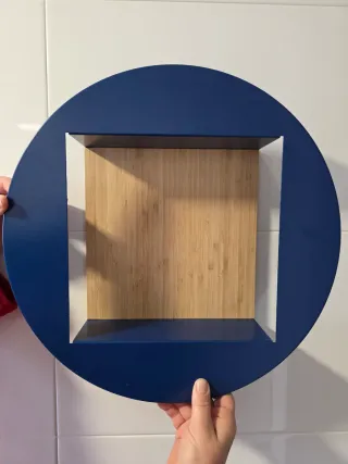 Estantería de pared nueva