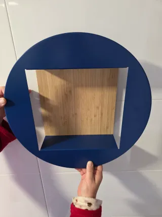 Estantería de pared nueva