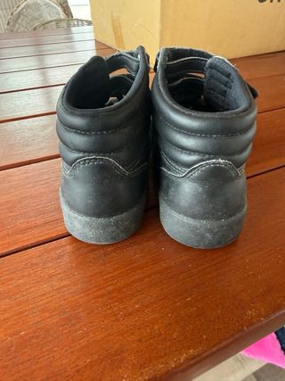 Zapatillas Reebok infantiles negras altas