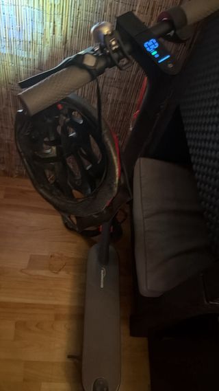 Patinete Eléctrico con Casco, Candado y Mochila.