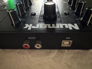 Controladora DJ Numark + Maletín