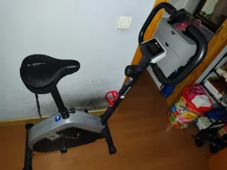 Bicicleta estática DOMYOS.