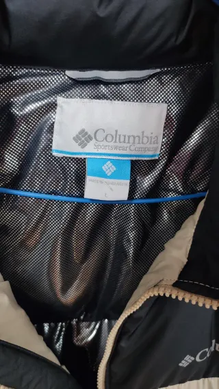 Abrigo Columbia Beige y Negro Talla L