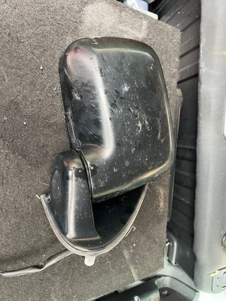 Retrovisor derecho eléctrico Nissan Terrano 2.