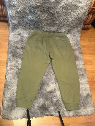 Conjunto chándal Nike verde oliva