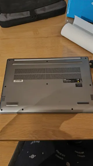 Portátil Medion Plata y Negro