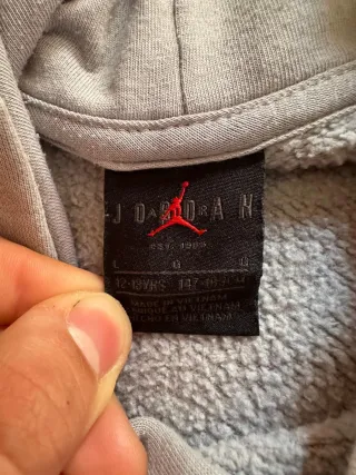 Sudadera Jordan Gris con Logo