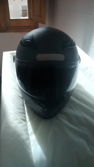 Casco de moto integral negro bueno sin usar