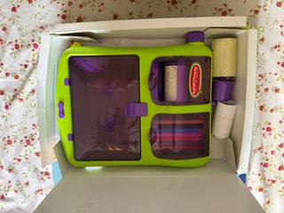 Máquina infantil para hacer pegatinas