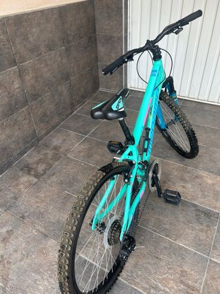 Bicicleta infantil 24 color turquesa