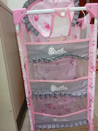Cuna de juguete para muñecas