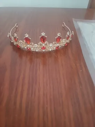 Diademas / tiaras de princesa doradas con colores